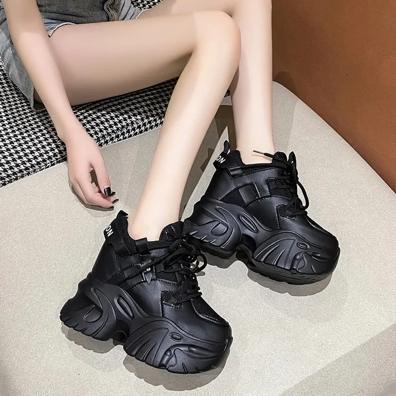 Rosa Plateausneaker im Soft-Girl-Stil – Schnürschuhe für den Herbst