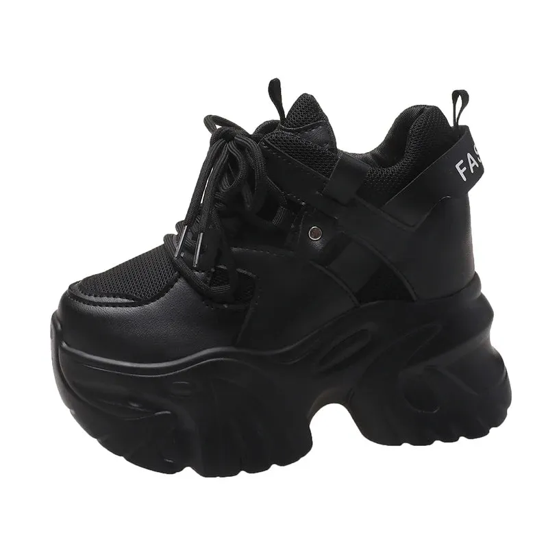 Rosa Plateausneaker im Soft-Girl-Stil – Schnürschuhe für den Herbst