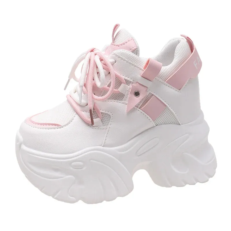 Rosa Plateausneaker im Soft-Girl-Stil – Schnürschuhe für den Herbst